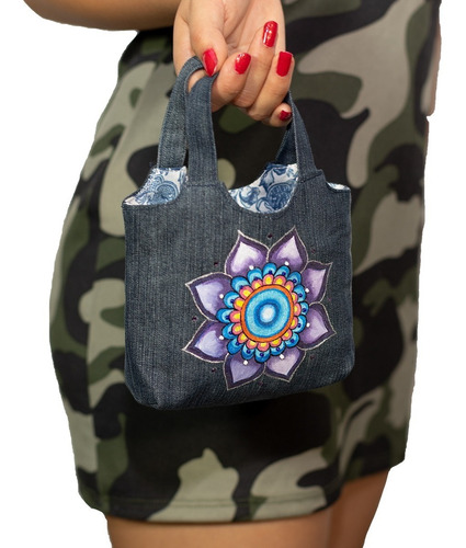 Bolso Mini Cuadrado Elaborado Con Mezclilla Pintado Mándala (Reacondicionado)