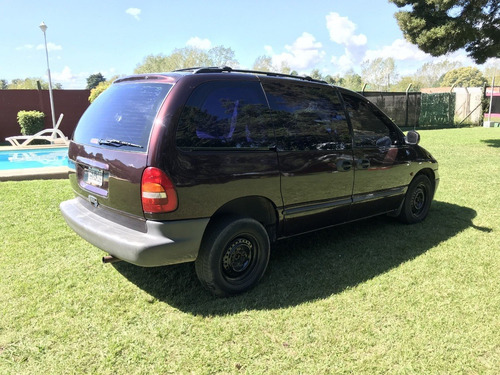 Imagen 3 de 8 de Chrysler Caravan 3.3 At Se