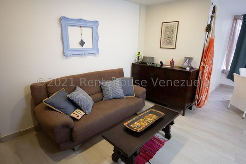 Imagen 2 de 10 de Maritza Visla 0424.150.23.03 Lomas De Las Mercedes Mls-22-8855