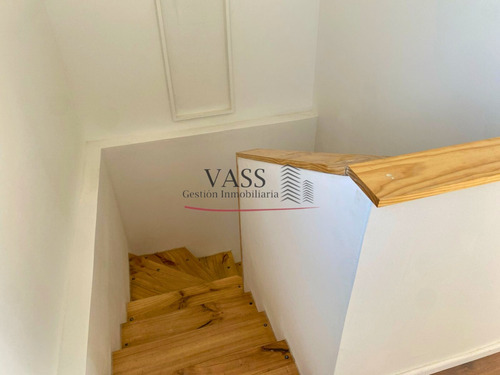 Vass Vende Casa De 2 Pisos 3d 3b Paradero 12 Quilpué.
