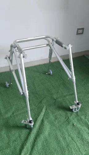 Andadera Posterior Pediátrica