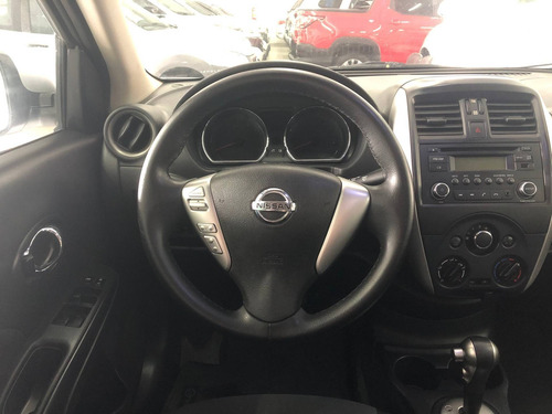 Imagem 6 de 7 de Nissan Versa 1.6 16v Flex Sv 4p Xtronic