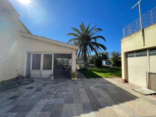 Imagen 6 de 8 de Venta- Hermosa Casa Con Depto 2 Ambientes!