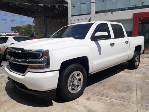 Chevrolet Silverado 5.4 2500 Doble Cabina Ls 4x2 At