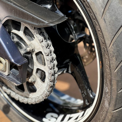 Imagem 10 de 12 de Suzuki Gsx-r750 2012