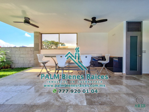 Casa Sola Con Alberca En Fraccionamiento Con Acceso Controlado, 4 Recámaras, 4.5 Baños, 3 Estacionamientos, Xochitepec, Morelos