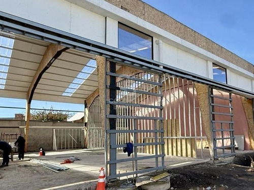 Oficina Con Bodegas Desde 140 Mts2, Seguridad Y Servicios