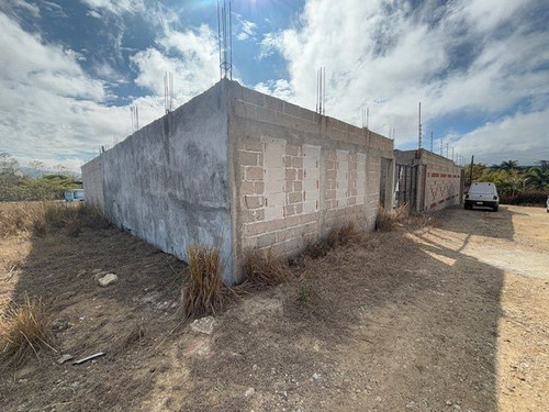 Terreno En Venta Con Construcción Avanzada En Berriozábal, Chiapas