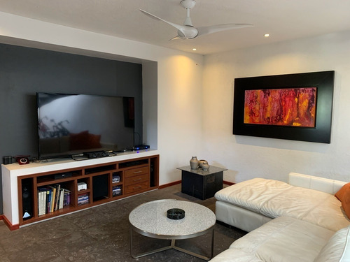 Casa En Venta En Villas Del Mesón