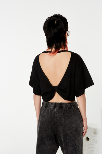 Imagen 3 de 3 de Remera Laser Starwars K. Linea Mich Mujer 47 Street