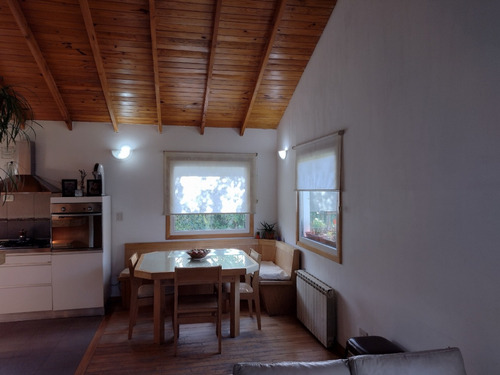 Venta Establecimiento Productivo De Bodega De Vino Artesanal + Vivienda, En Ph. Maquinarias Incluidas. A 15 Km De San Carlos De Bariloche