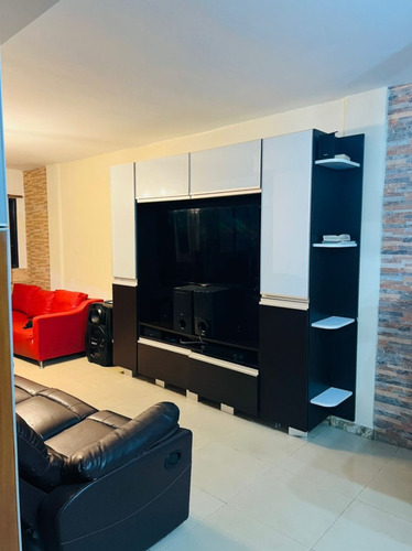 Townhouse En Manantial, Naguanagua. Residencia Tinajas De Manantial. (scarmt-16)