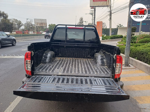 Nissan Frontier 2.5 Se Dc 4X2 Mt