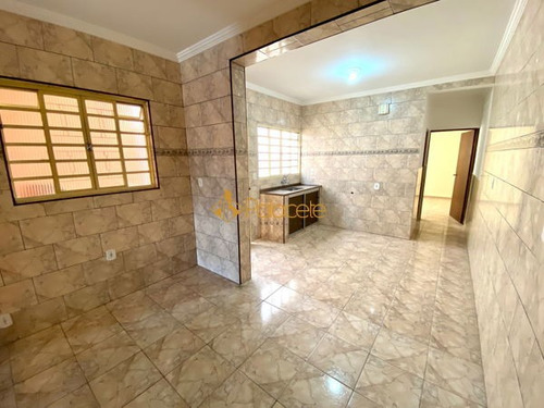 Imagem 6 de 16 de Casa Sobrado Padrão Com 4 Quartos - 84716-v