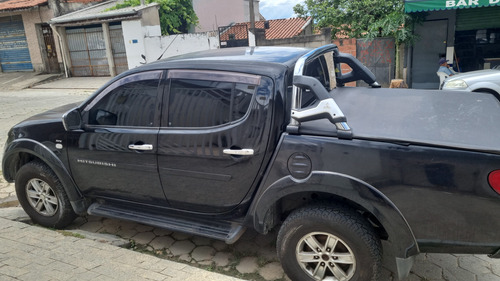 Mitsubishi Triton V6 flex 3.5 com GNV