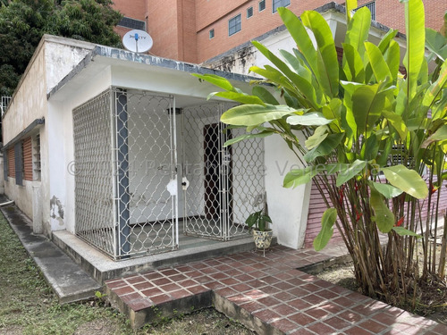 Casa En Venta - Los Chaguaramos - Andreina Castro - Mls # 24-24670