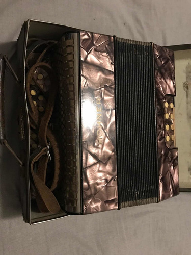 Imagen 4 de 7 de Acordeón Alemán Antiguo Hohner. Magníficas Condiciones.