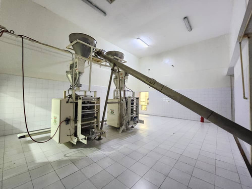 Galpones En Alquiler Zona Industrial Iii Con 5 Cavas De Conservacion Capacidad 180 Toneladas Cada Una Racks Con 320 Posiciones Empaquetadora De Leche En Polvo Barquisimeto Lara Daniela Linarez
