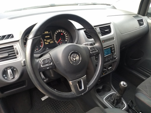 Volkswagen Suran 1.6 Highline 101cv 11c 2013