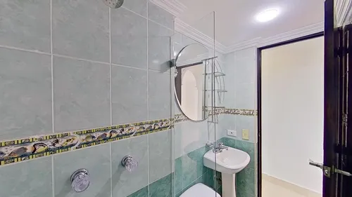 Lindo Apartamento Remodelado En La Loma De Los Bernal. Código #10