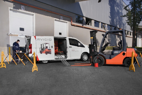 Imagen 8 de 9 de Autoelevador Toyota Diesel 8fd25 2,5 Tn 0 Hs