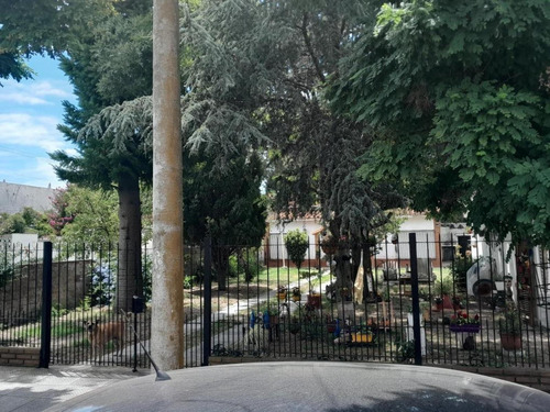 Casa En Venta - 3 Dormitorios 2 Baños 5 Cocheras - 450mts2 - Santa Teresita