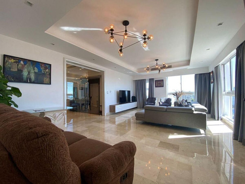 Apartamento Amueblado En Renacimiento De 3 Habitaciones