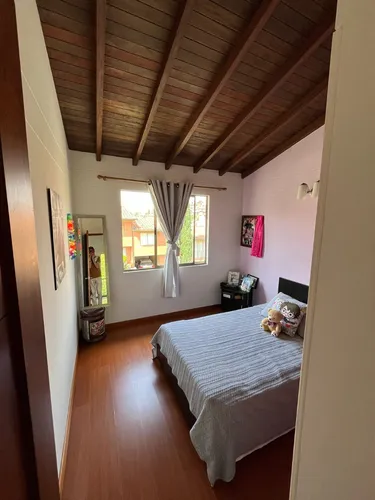 Casa De Dos Niveles En Envigado