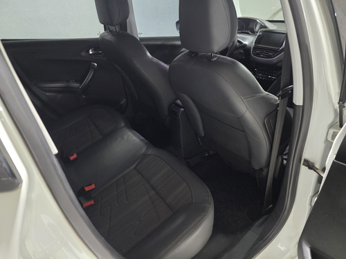 Peugeot 208 1.6 Feline