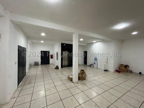Milagros Inmuebles Edificio Venta Barquisimeto Lara Zona Centro Economica Residencial Economico Comercial Código Inmobiliaria Rent-a-house 24-21318