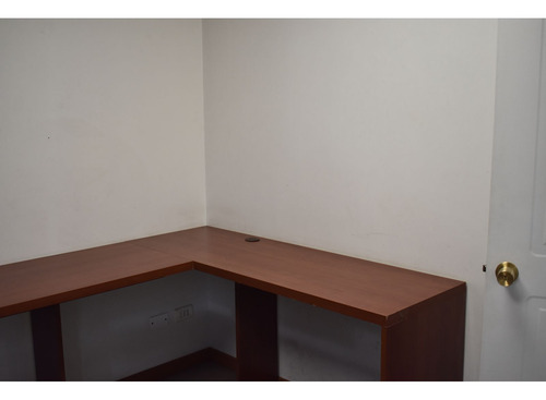 Arriendo Bodega 396 M2 + 72 M2 De Oficina, Sector Aeropuerto