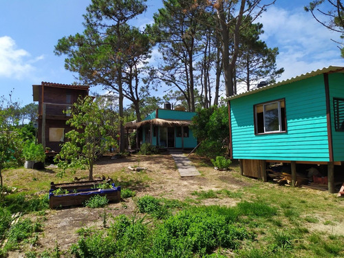 Imagen 5 de 12 de Hostel - En Venta - Para 17 Personas En Bosque De Punta Del Diablo