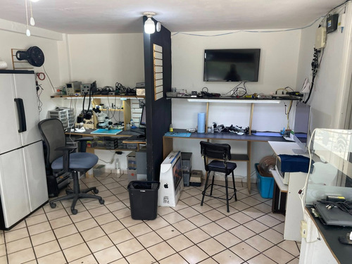 Traspaso Negocio De Reparación De Celulares En Guadalupe