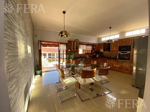 Imagen 7 de 23 de Venta Casa 6 Ambientes Con Cochera, Galería, Piscina Y Quincho En Villa Dominico (28060)