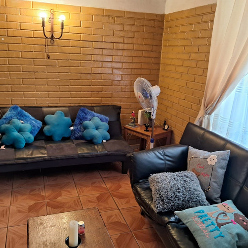 Casa Tres Pisos En Avenida Principal Ciudad Satélite - Maipú