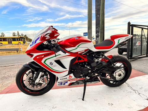 Imagen 2 de 25 de Mv Agusta F3 Rc 675 No Yamaha R6 No Daytona No Cbr 600