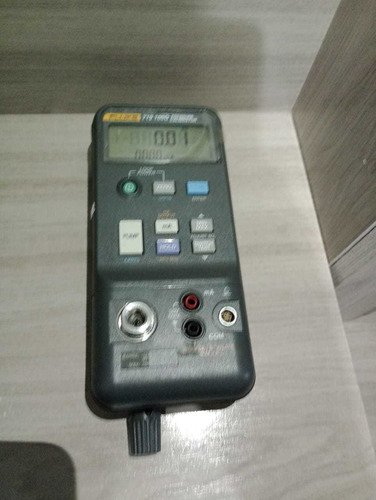 Calibrador Fluke 719.