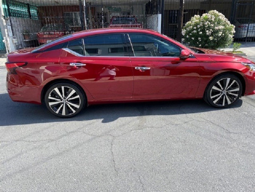 Imagen 4 de 10 de Nissan Altima Sr 2021 Rojo