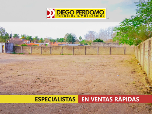 Terreno De 3042m² Con Construcción, San José De Mayo