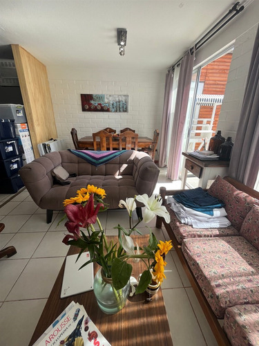 Venta De Hermosa Y Comoda Casa 3d2b Con Local Comercial