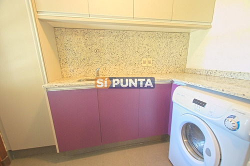 Imagen 9 de 30 de Casa En La Arbolada A La Venta