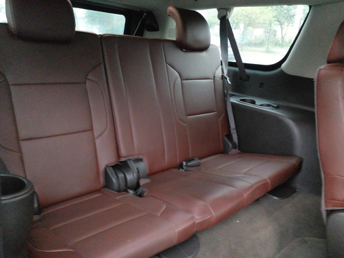 Chevrolet Suburban 5.3 Ltz 4x4 Mt