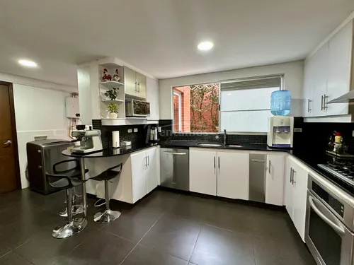 Casa En Venta En Benedictinos. Cod V776004