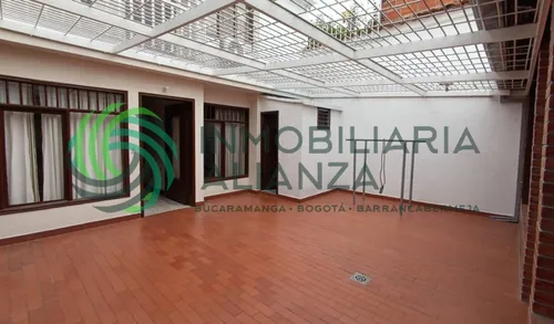 Casa En Arriendo En Bolarqui. Cod A16437