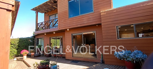 Excelente Casa En Pichilemu