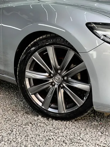 Mazda 6 2.5 Signature
