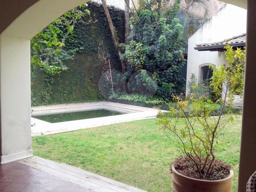 Jardim Guedala - Lindíssima Casa Sobrado - 4 Dts. - 2 Stes. - 6 Garagens - 450 M² Construídos - 3-im99834
