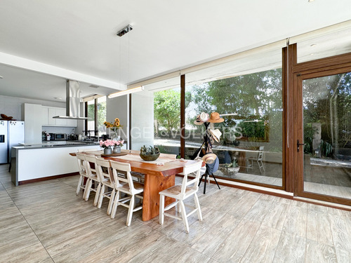 Gran Casa De 5 Dormitorios En Marbella