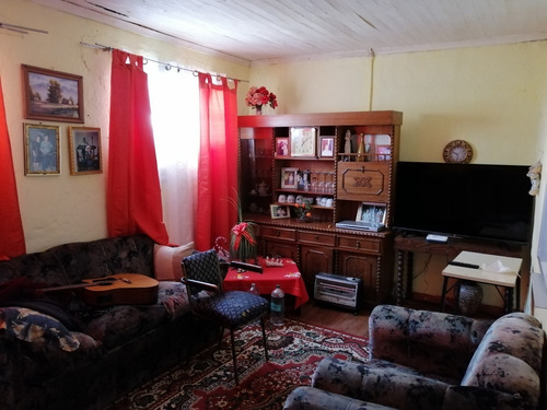 Imagen 6 de 14 de Casa Un Pisos, Solida, En Pasaje Interior