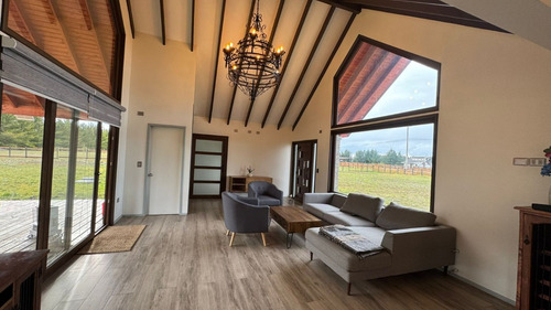 Arriendo Año Corrido Excepcional Casa C/parcela En Frutillar